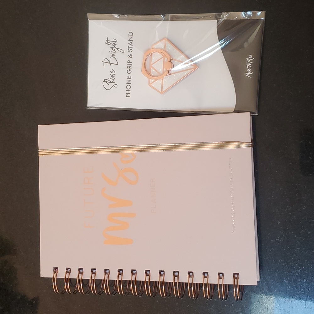 Miss to Mrs planner and phone grip stand